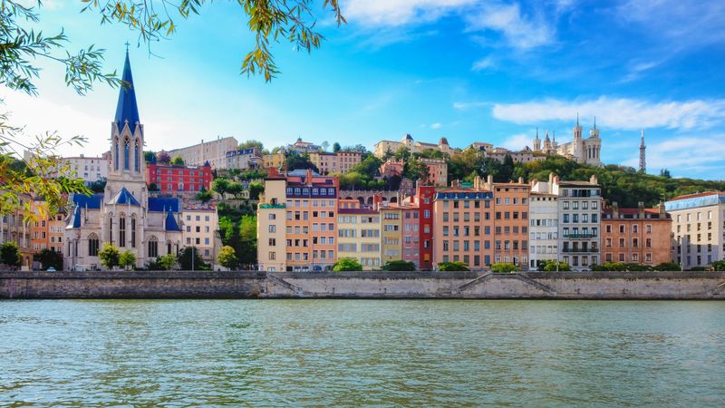 Croisière de la Bourgogne à la Camargue: sur la Saône et le Rhône