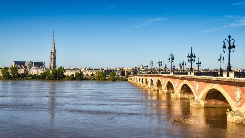 Croisière au Coeur de Bordeaux et sa Région : Itinéraire Découverte