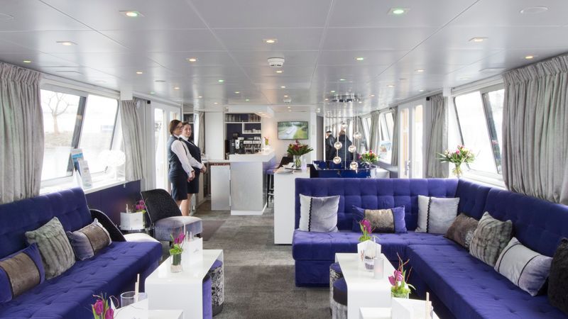 Noël Prestigieux à Paris et Croisière sur le Canal Saint-Martin