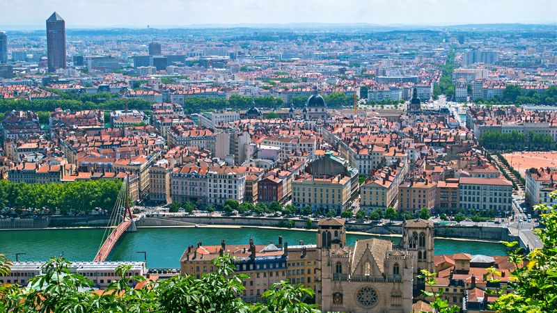 Croisière Exceptionnelle sur la Saône pour Célébrer le Beaujolais Nouveau