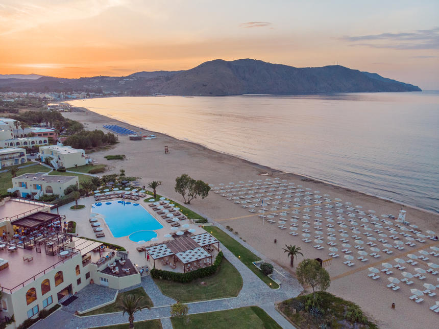 Hôtel Pilot Beach Resort 5*