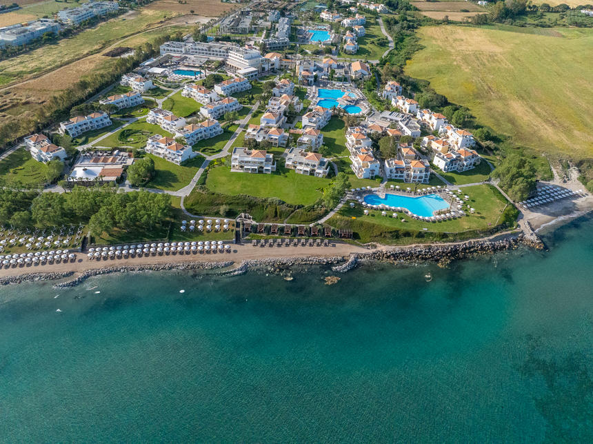 Neptune Hotels Resort, Convention Centre & Spa 5*