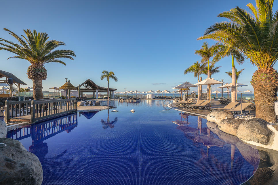 Hôtel Barceló Santiago 4*