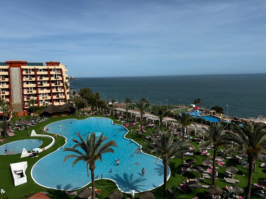 Hôtel Holiday World Village 4*