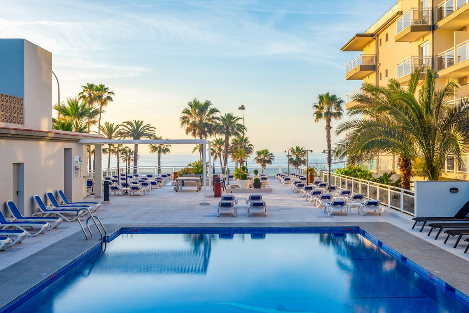 Hotel Las Arenas Affiliated By Melia 4*