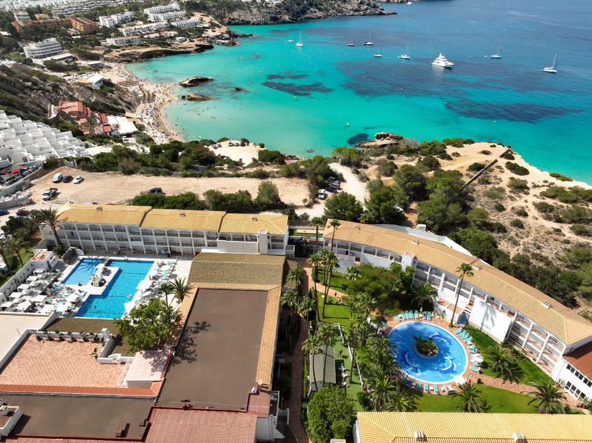Hôtel Playasol Cala Tarida 3*