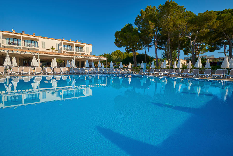 Aparthotel Floriana Resort 3*