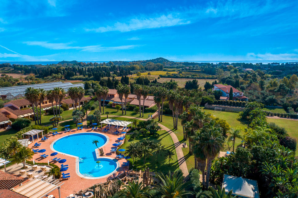 Lantana Resort Hôtel & Apartments 4*