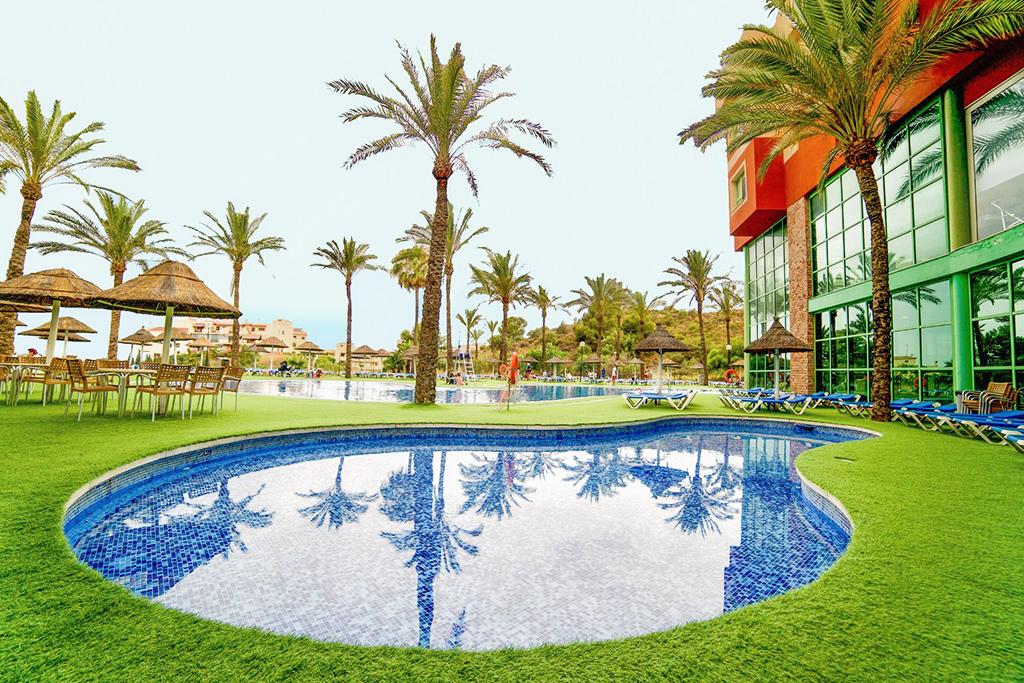 Holiday World RIWO Hôtel 4*