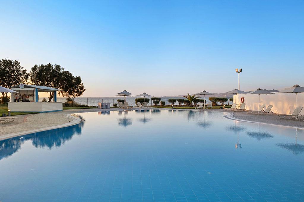 Hôtel White Olive Marine Aquapark 4*