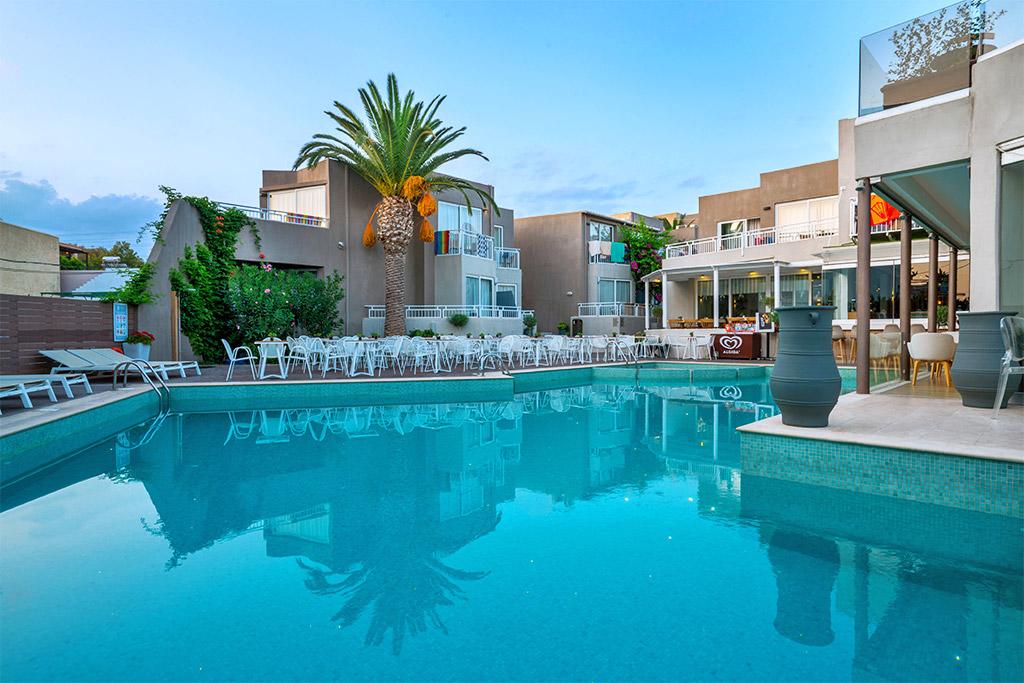 Nefeli Hôtel 4*