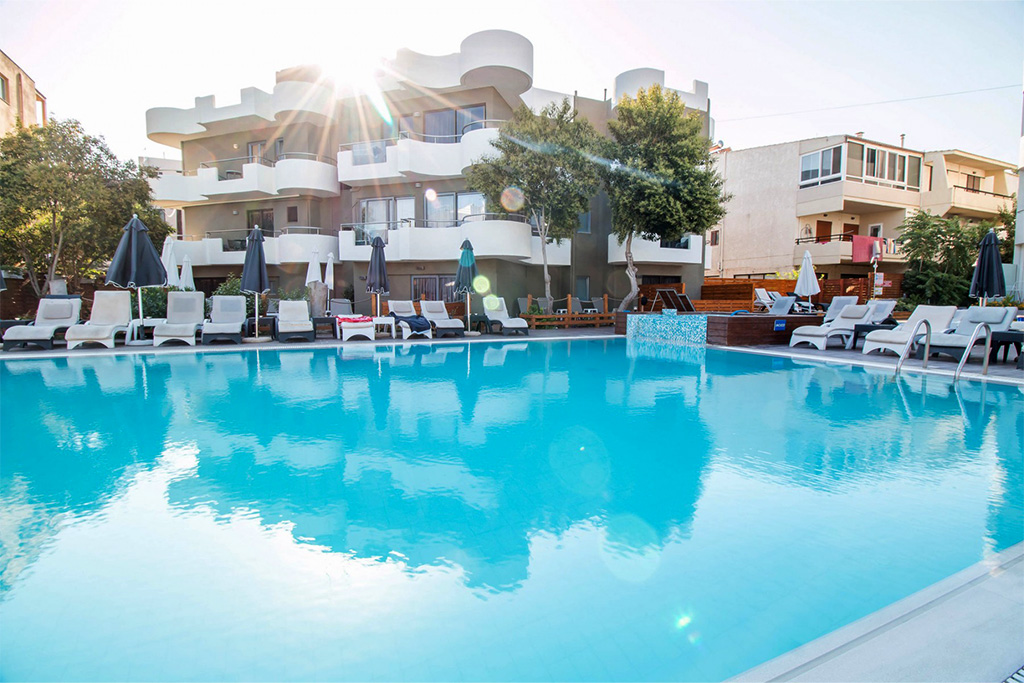 Sunny Days Hôtel & Resort By Ôvoyages 4*