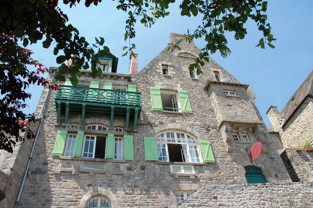Hôtel Les Terrasses Poulard 3*