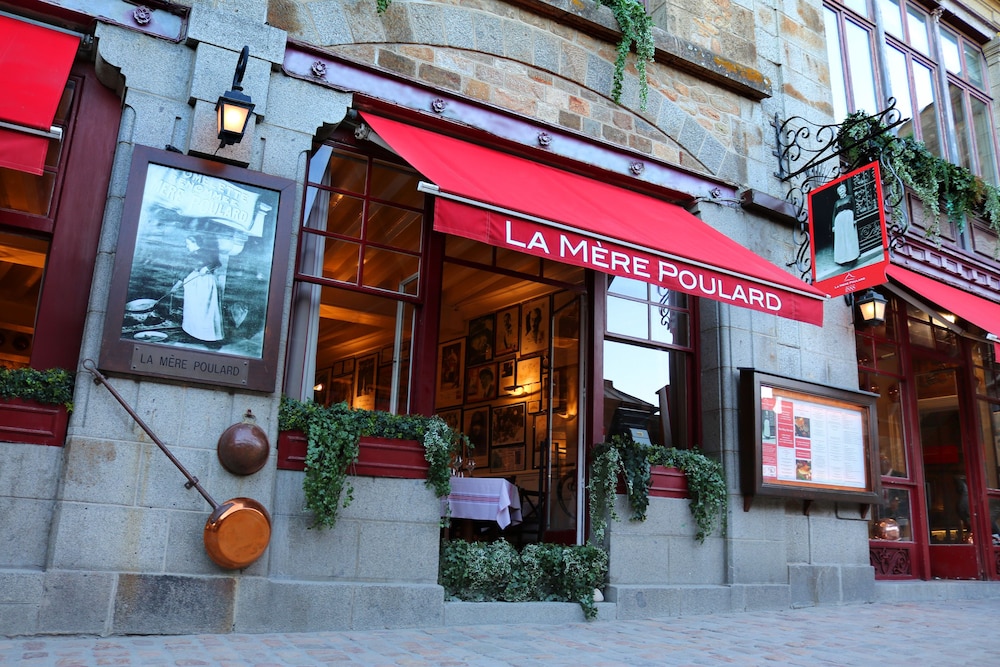 Hôtel Auberge La Mère Poulard 3*