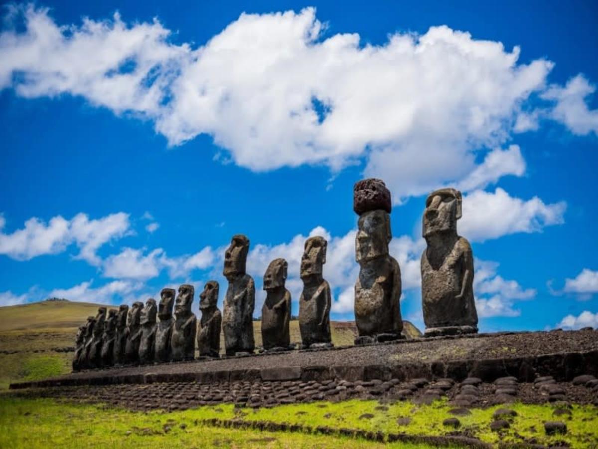 Santiago > Ile De Paques (1 Vol Intérieur + Environ 50km – 1h De Route) 0