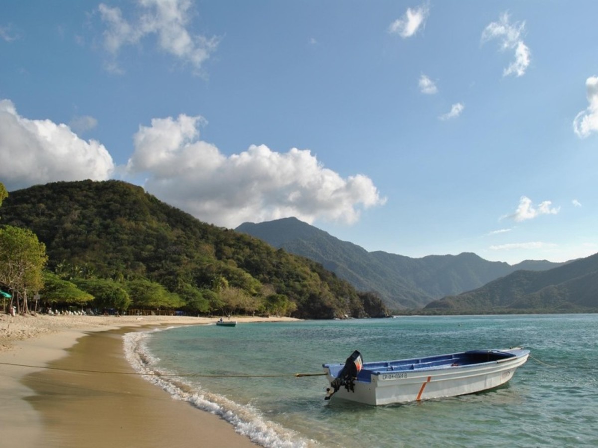 Entre Forêt Sèche Et Eaux Cristallines: Escapade à Playa Cristal Du Tayrona Parc 0