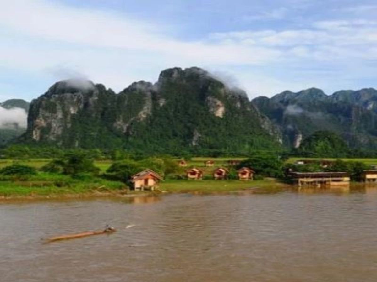 Luang Prabang > Vang Vieng (Env. 15 Km) 0