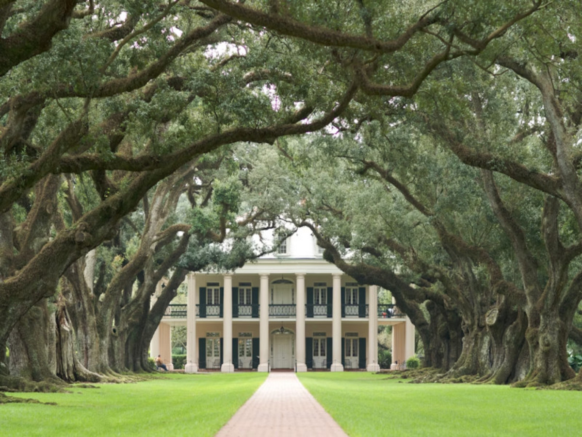 Lafayette > Baton Rouge > Oak Alley Plantation > New Orleans (260 Km – 3h30) 0