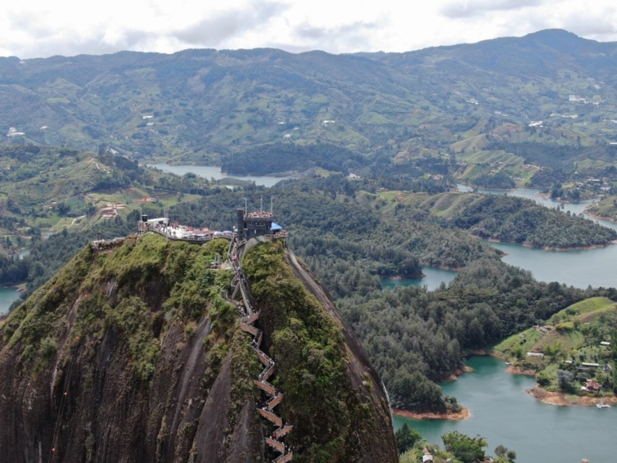 Medellin : Visite De Guatapé Et Du Peñol 0