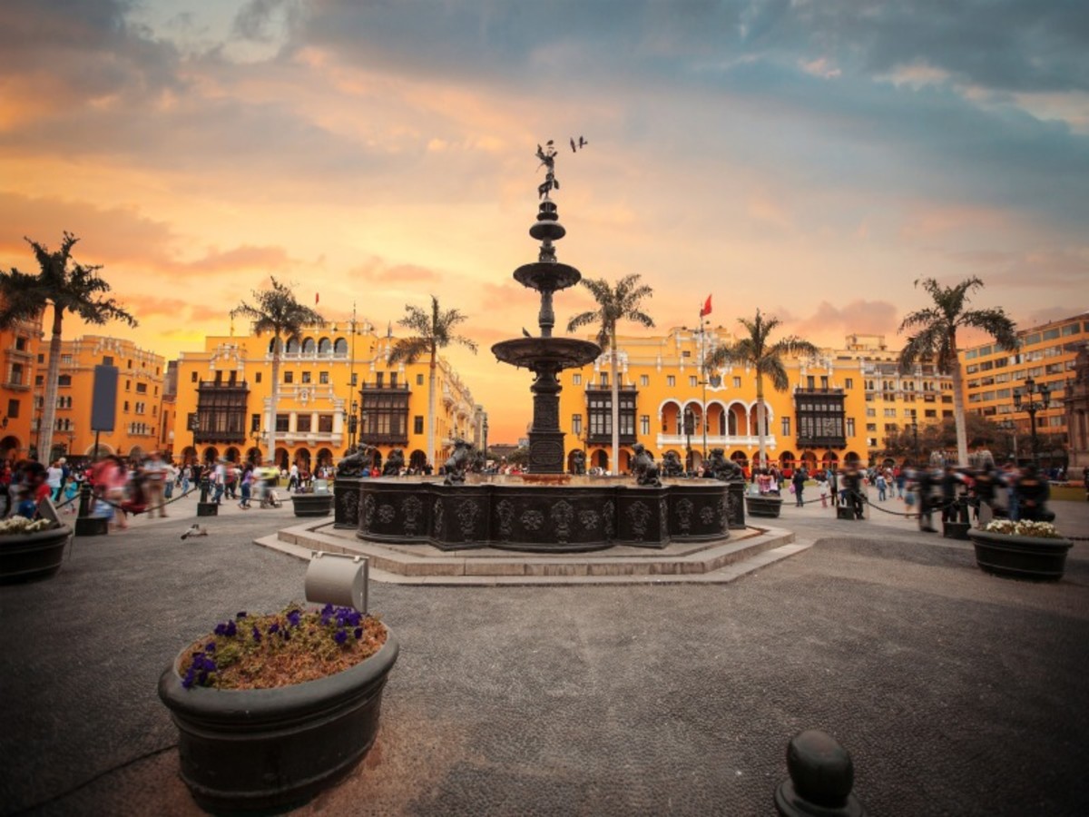 Lima> Arequipa (01h30 De Vol   Alt. 2335 M) 0