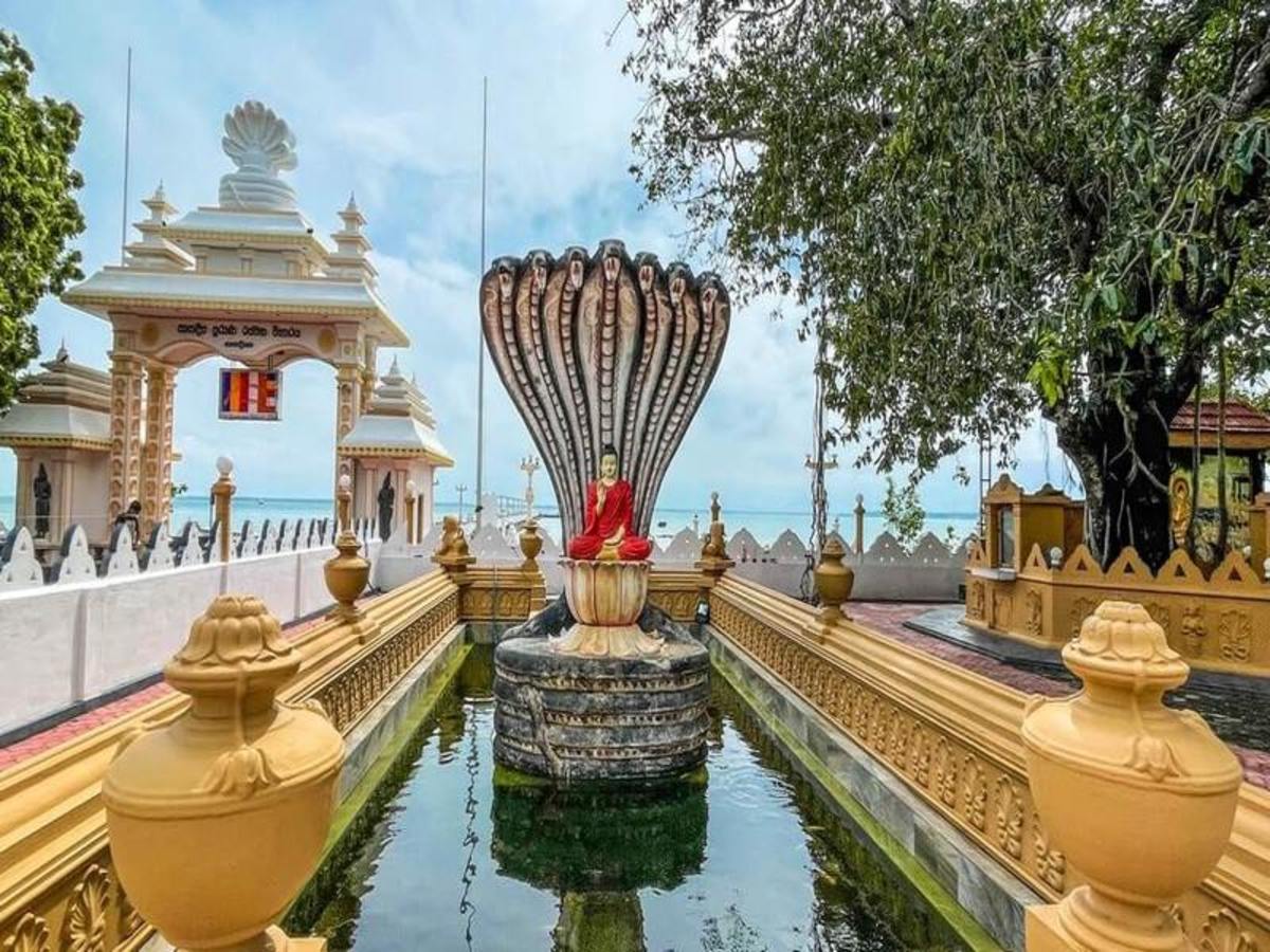 Anuradhapura > Jaffna (Env. 196 Km) 0