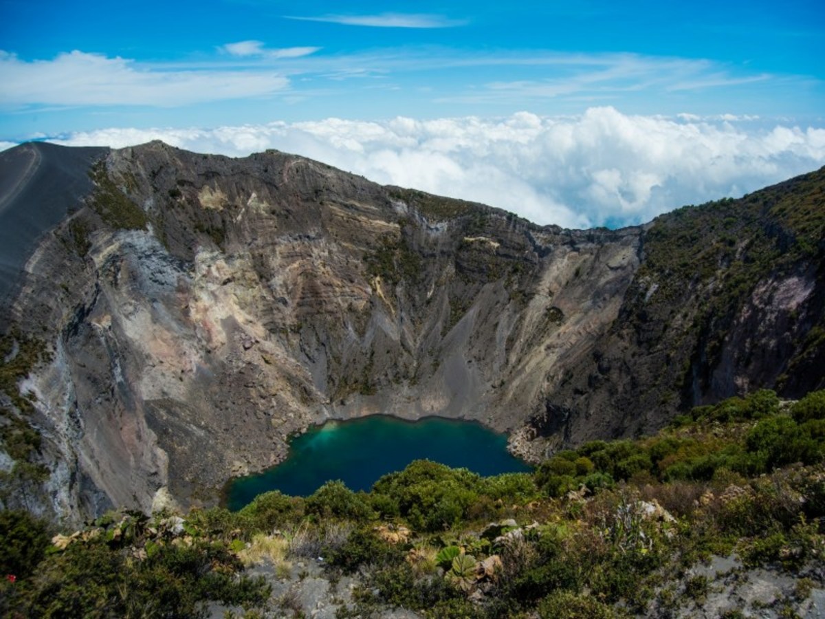 Vendredi / San Jose / Volcan Irazu / Cartago / Vallee D’orosi / San Gerardo De Dota 0