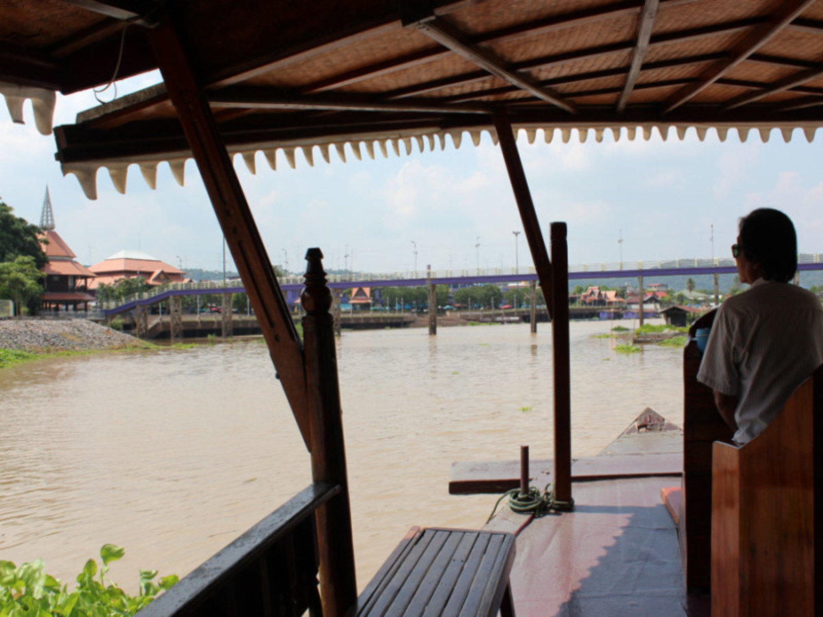 Ayutthaya − Uthai Thani − Sukhothai 0
