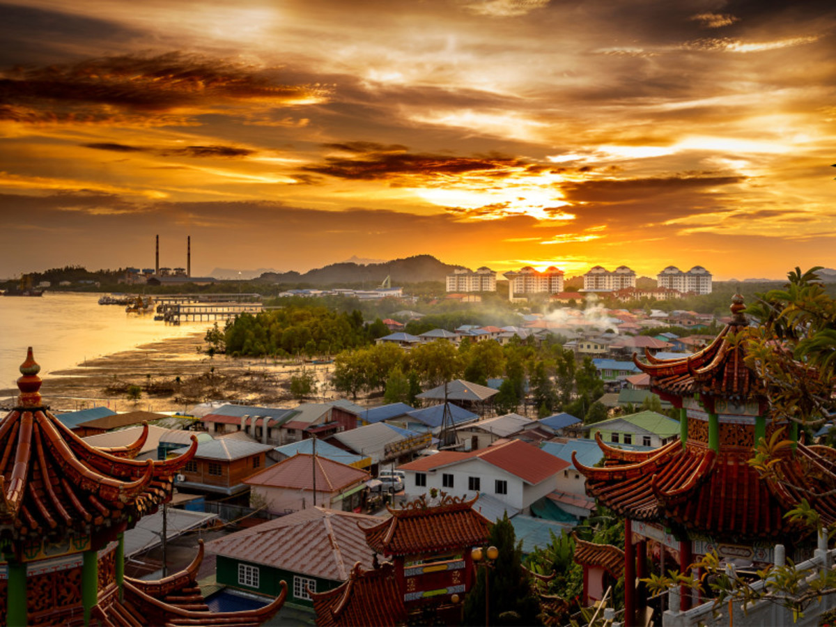 Kuching > Kuala Lumpur > France (Vol Intérieur) 0