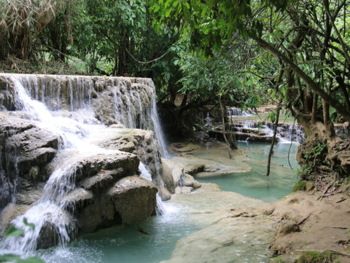 Luang Prabang/Ban Nong Heo (30km 50min)/Kuang Sy/Luang Prabang (35km 1h) 0
