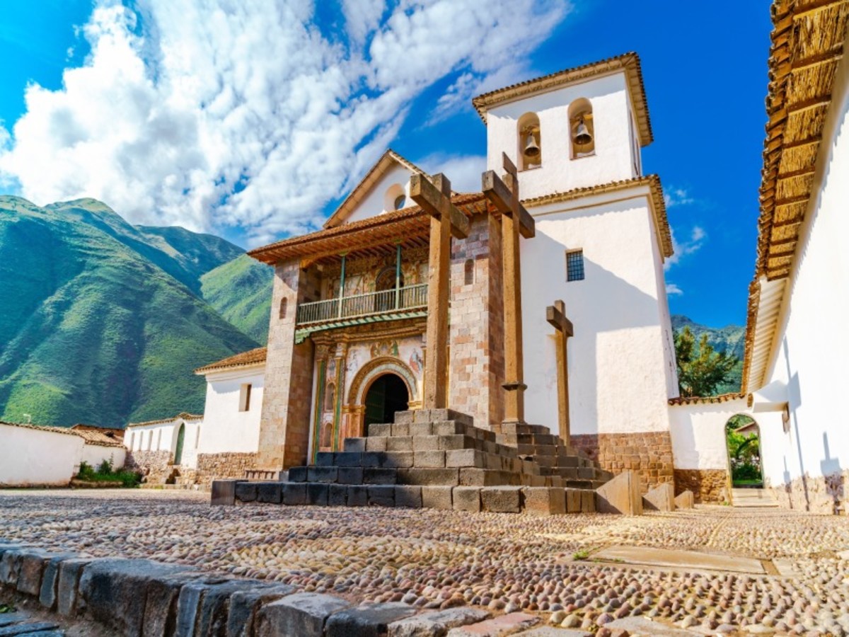 Jeudi / Puno / Raqchi / Andahuaylillas / Cusco (390 Km Environ 7h) 0