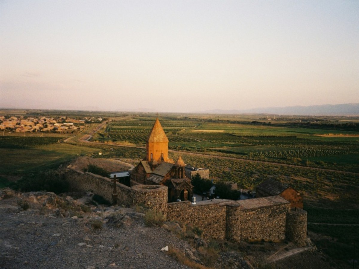 Erevan Htl – Monastère De Khor Virap – Village D'areni – Monastère De Noravank – Goris (Pension Complète) 0