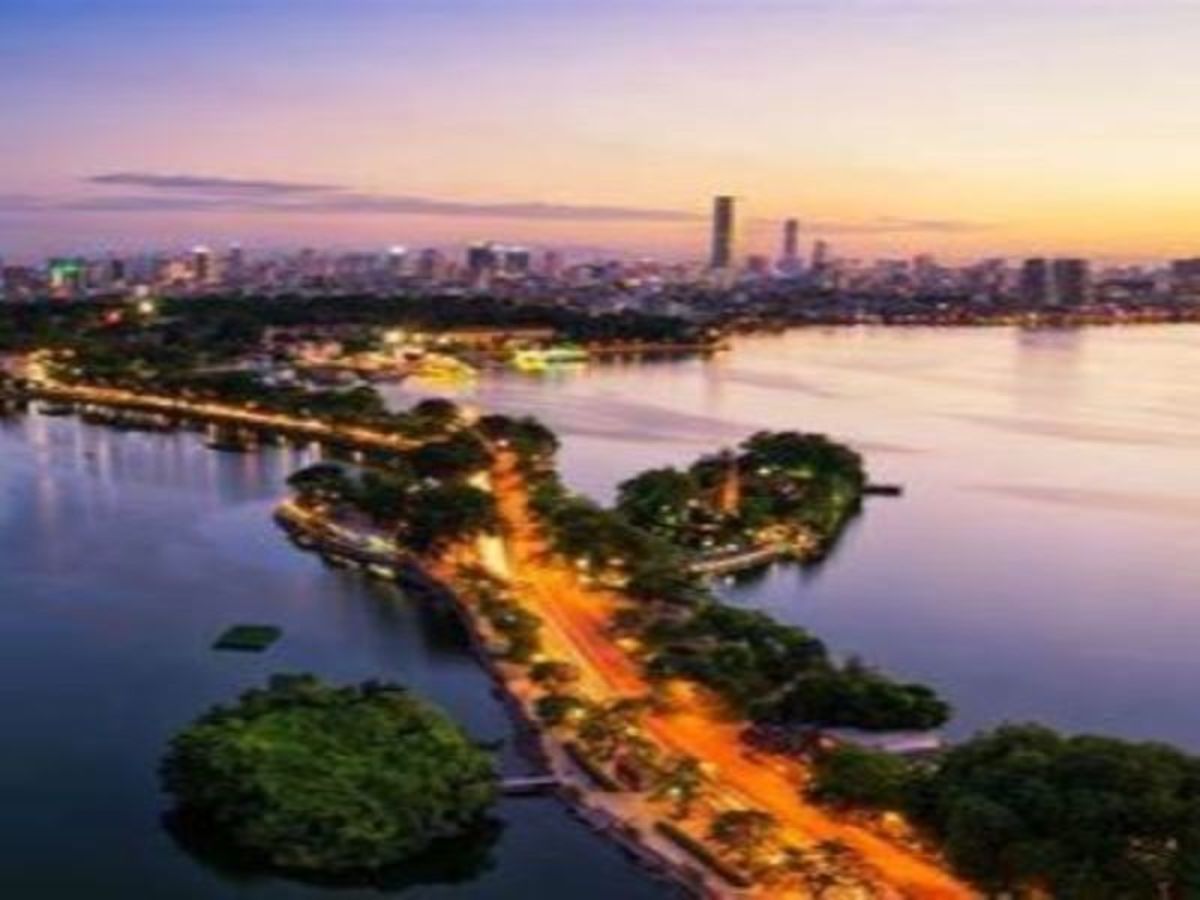 Siem Reap > Hanoi (Env. 65 Km) 0