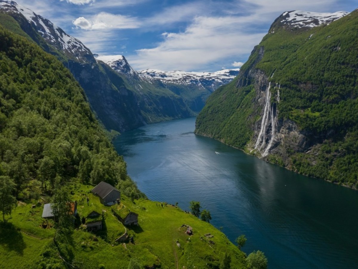 Geirangerfjord > Route Des Aigles > Route Des Trolls > Romsdal (300 Km) 0