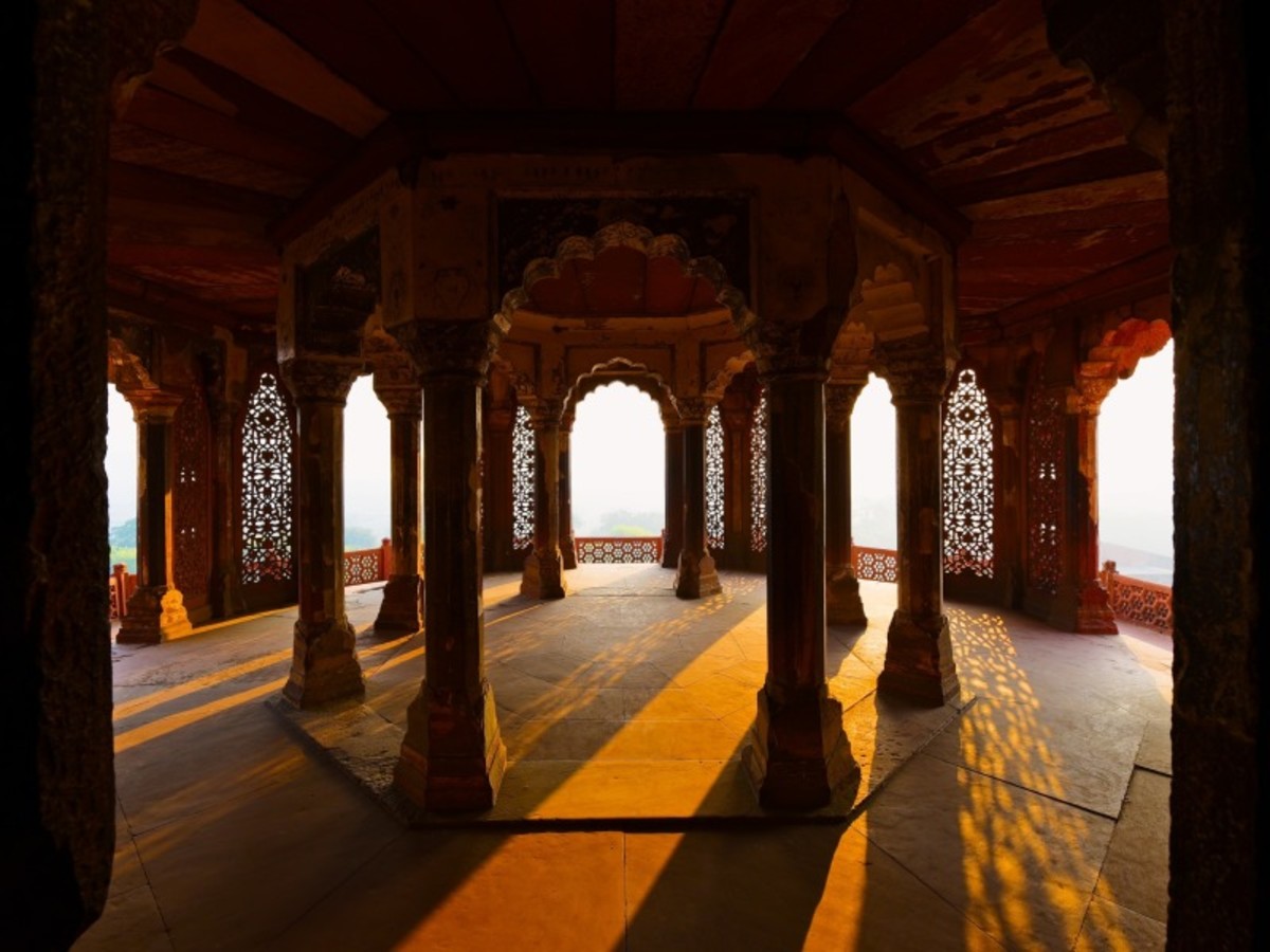 Karauli / Fatehpur Sikri Agra :150 Km /0 4 Hrs (B D) 0