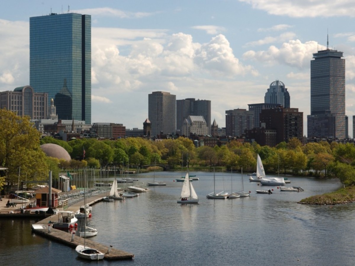 Boston > Syracuse (640 Km) 0