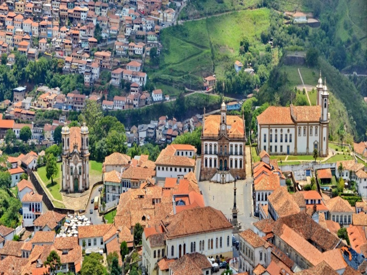 Salvador De Bahia > Belo Horizonte > Ouro Preto (1h40 De Vol / Env. 110 Km, 2h30) 0
