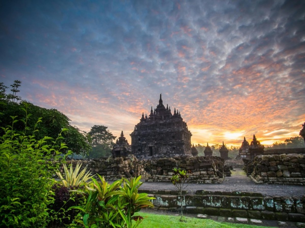 Denpasar / Yogyakarta & Prambanan 0