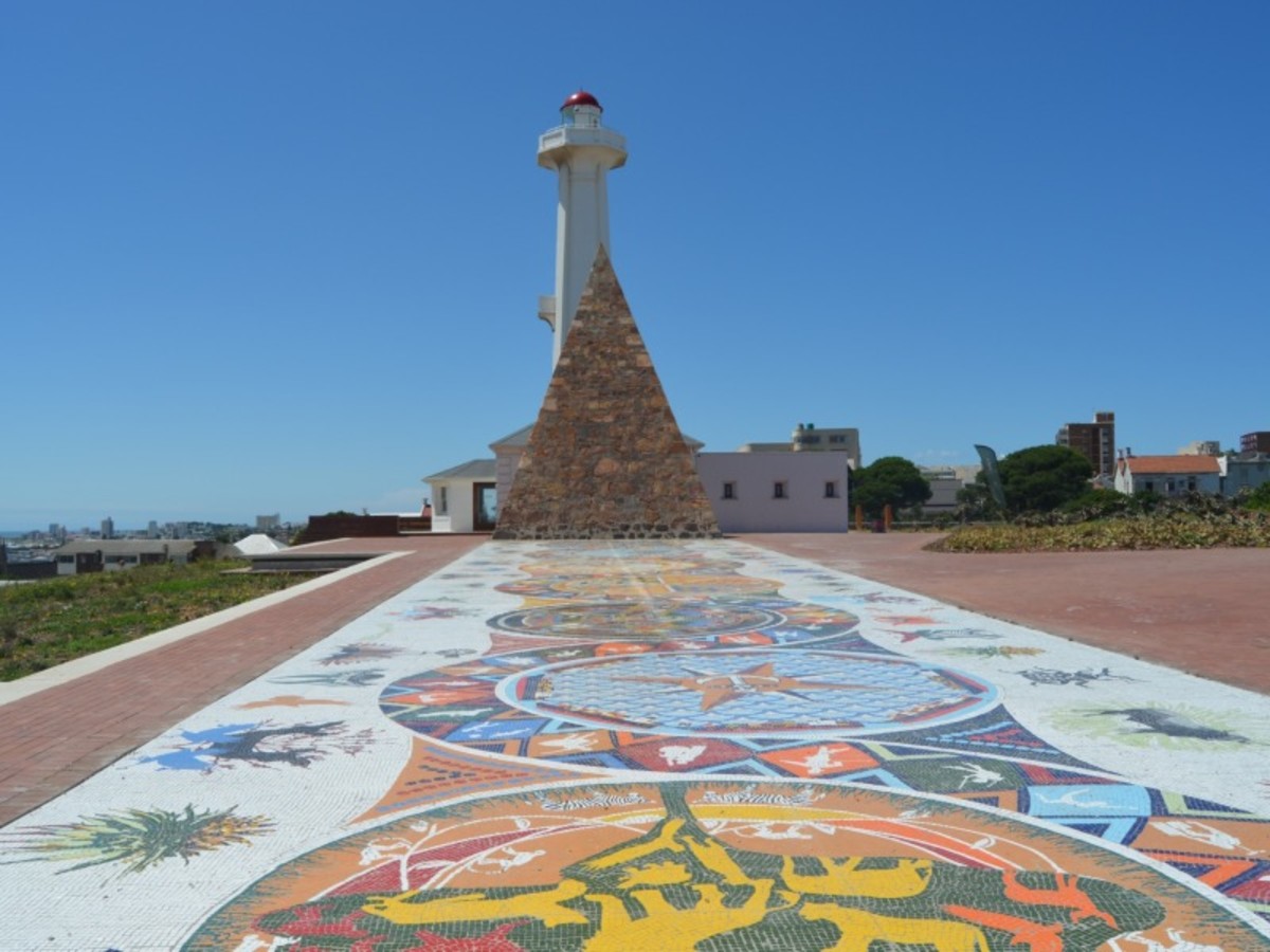 Port Elizabeth Hluhluwe (766 Km) 0