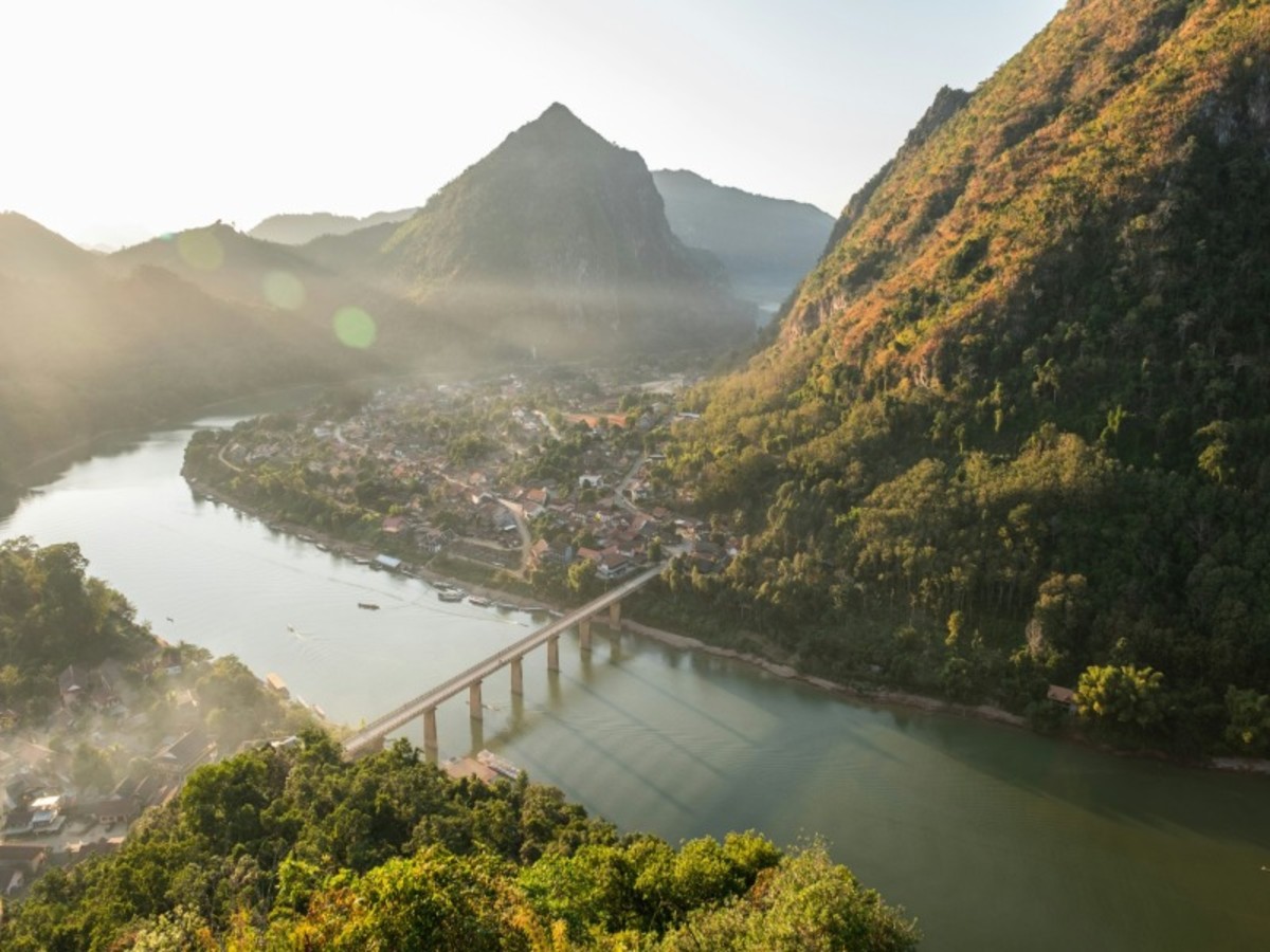 Ban Lae Sivilay > Nong Khiaw (Env. 170 Km) 0