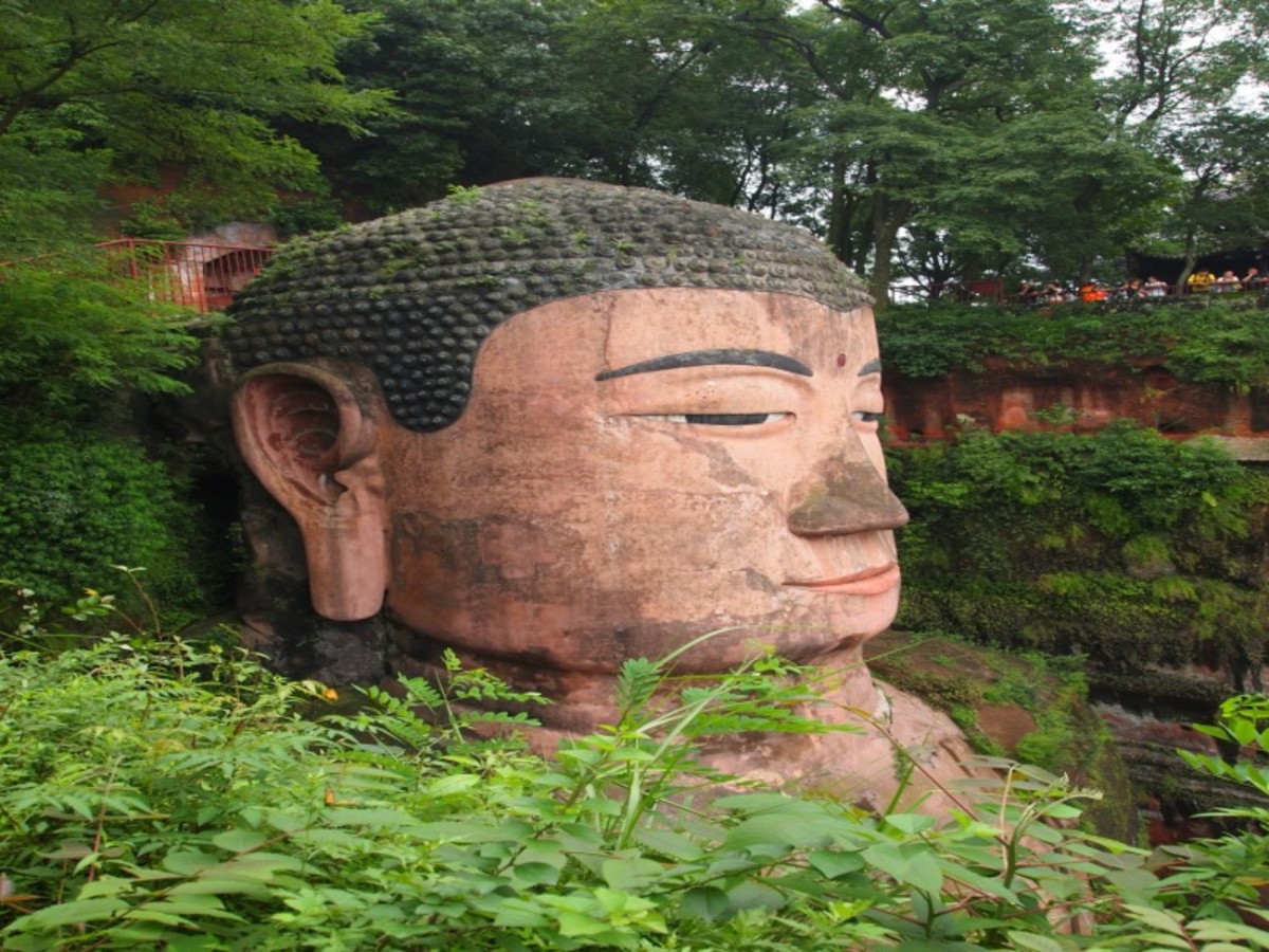 Chengdu > Mont Leshan > Chengdu (Env. 336 Km) 0