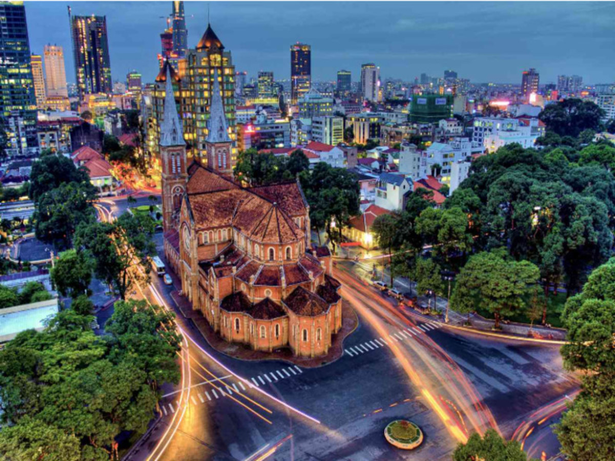 Saigon Arrivee 0
