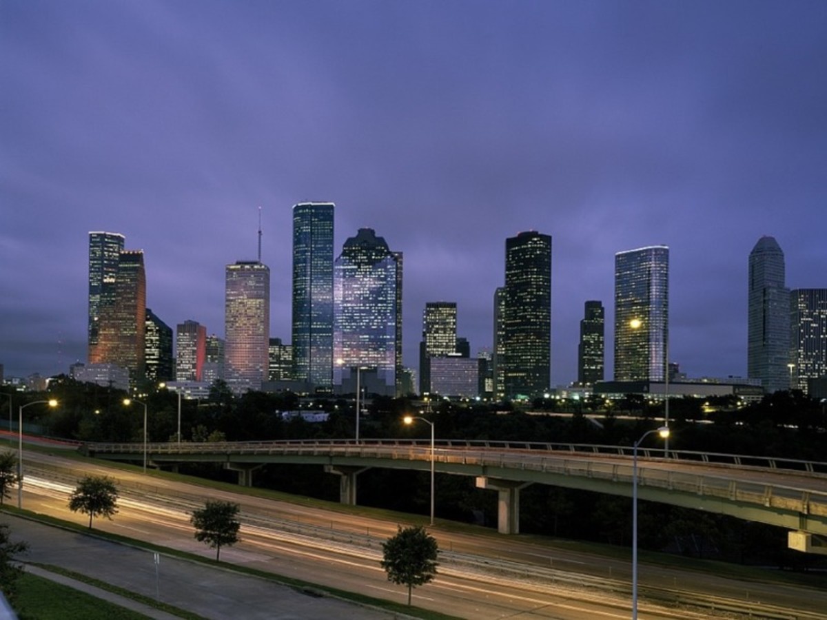 San Antonio > Houston (Env. 344 Km / 3h30) 0