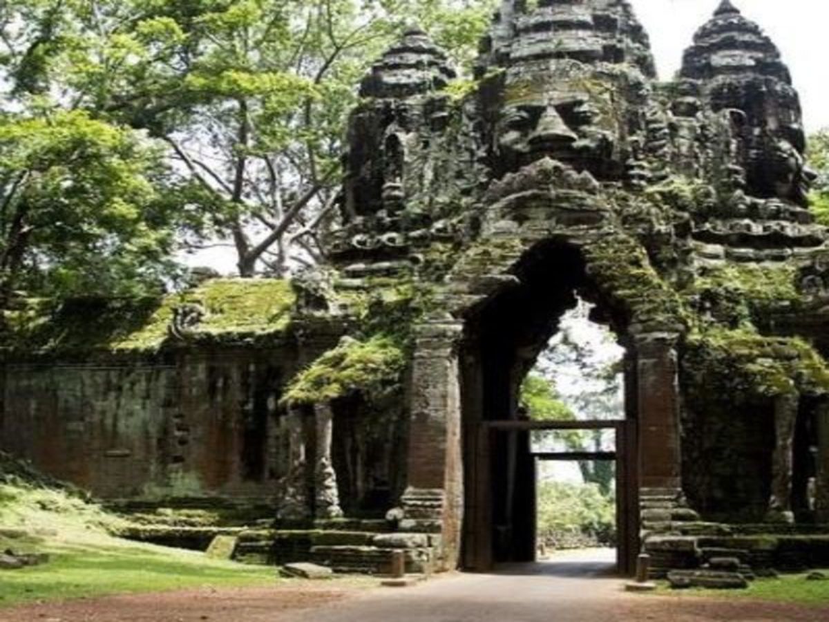 Siem Reap (Env. 90 Km) 0