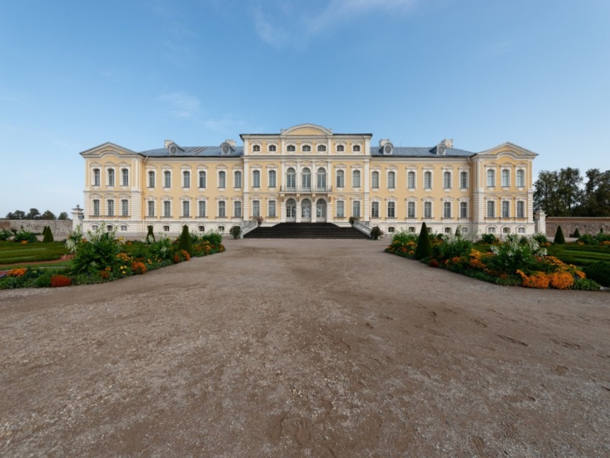 Riga > Rundale > Siauliai & Vilnius 0