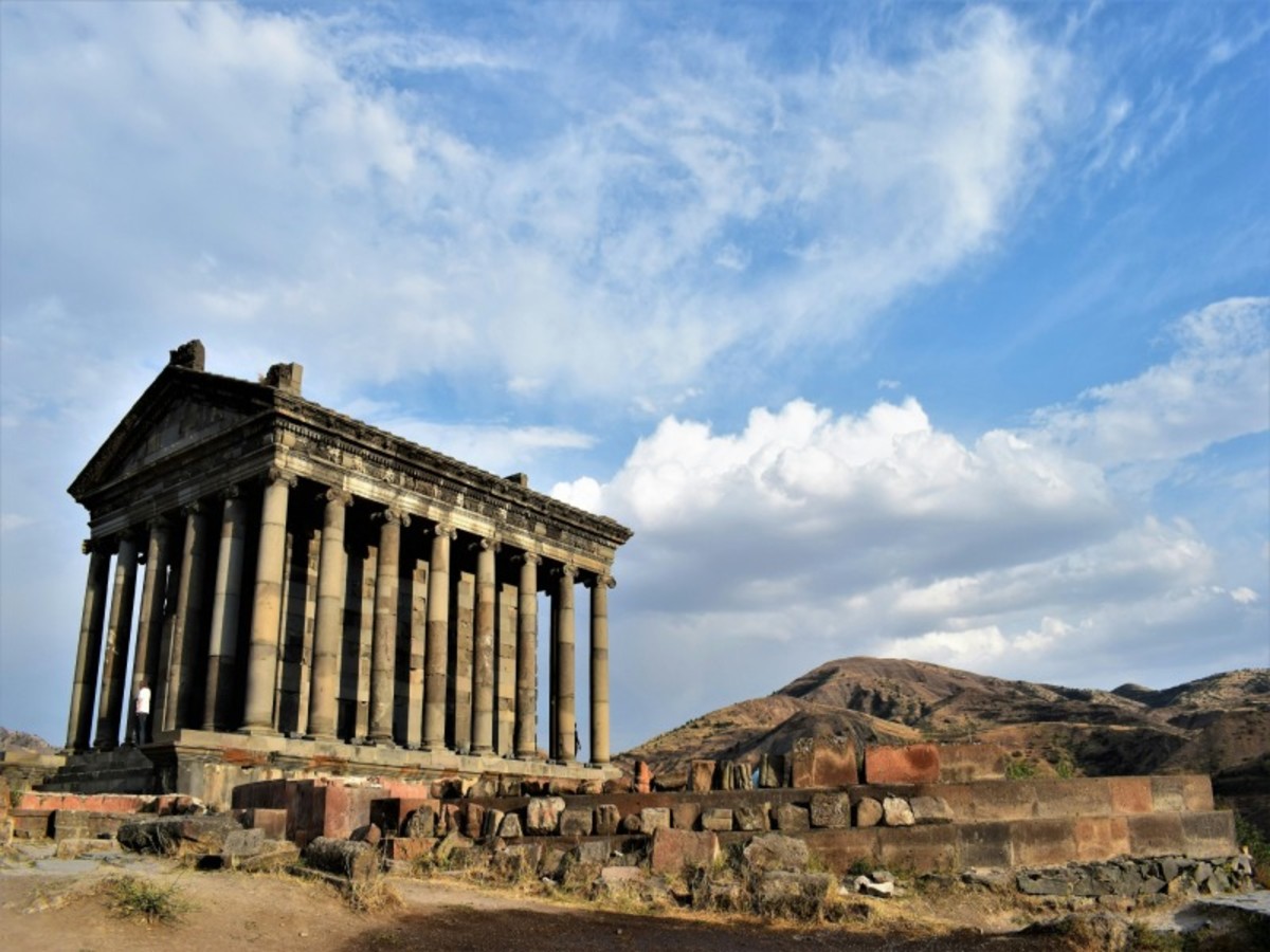 Erevan Htl – Visite De La Ville D'erevan – Temple De Garni – Monastère De Geghard – Nuitée à Erevan (Pension Complète) 0