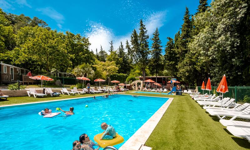 Flower Camping les Tomasses 4*