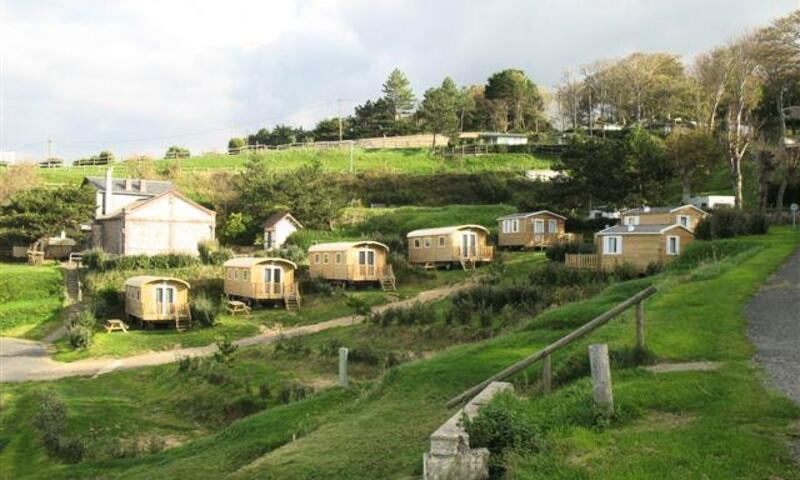 Camping Renéville 3*