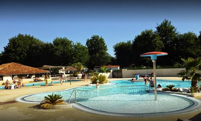 Camping Les Bruyères 3*
