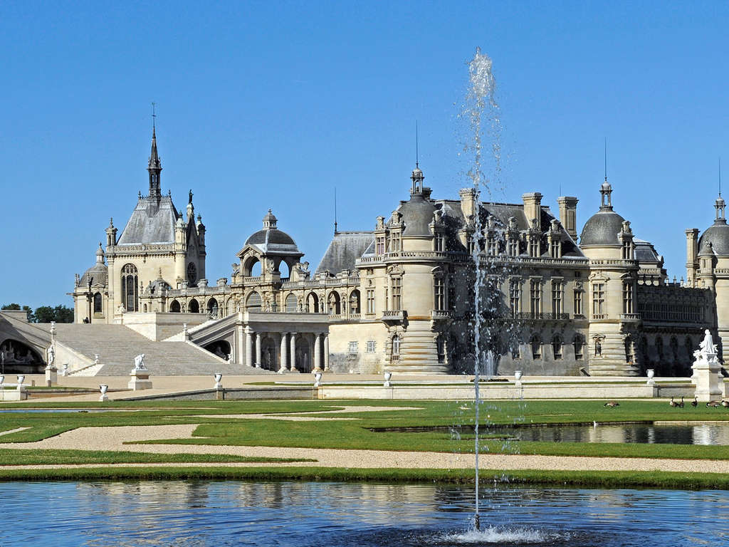 Séjour découverte et détente avec entrées pour le Château de Chantilly (à 10 minutes du château) - 4*