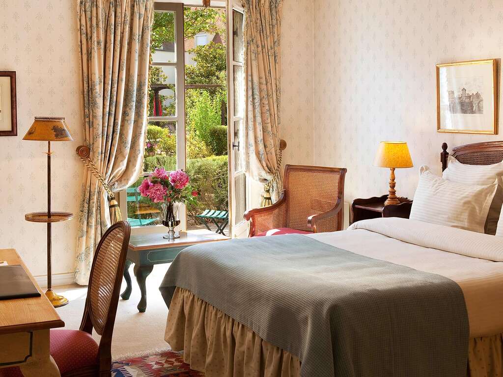 Séjour bien-être avec massage dans un havre de paix à Gressy - 4*